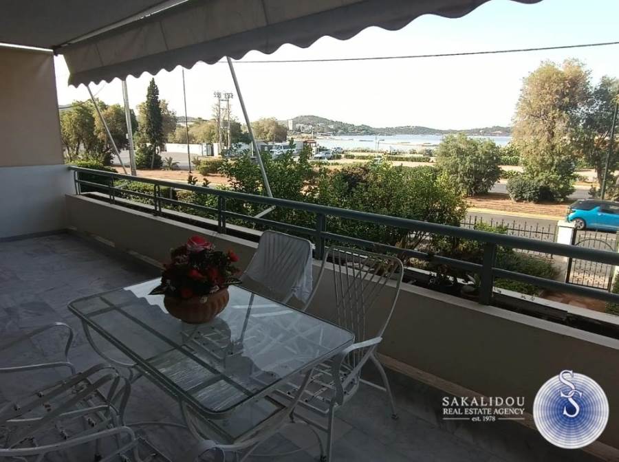 (For Sale) Residential Floor Apartment || East Attica/Voula - 145 Sq.m, 3 Bedrooms, 730.000€ 