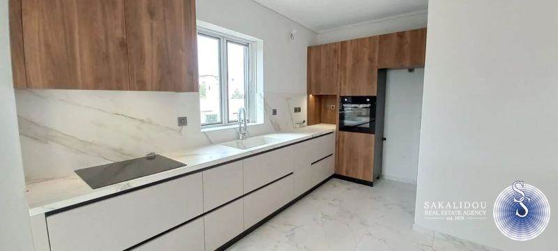 (For Sale) Residential Floor Apartment || Athens South/Glyfada - 162 Sq.m, 4 Bedrooms, 900.000€ 