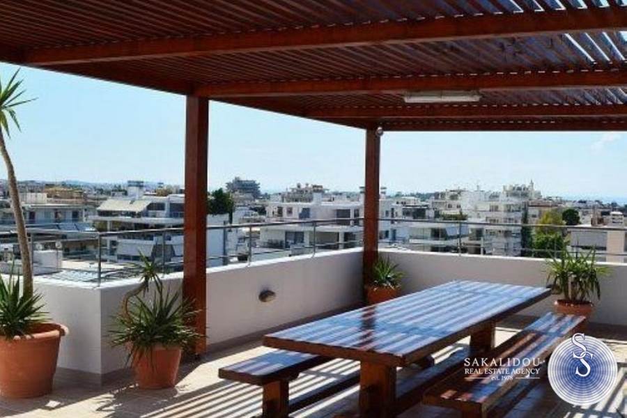 FURNISHED TOP FLOOR APARTMENT IN THE CENTER OF GLYFADA 