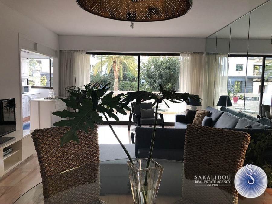 Glyfada Center, apartment of 115 sqm. suitable for professional use  