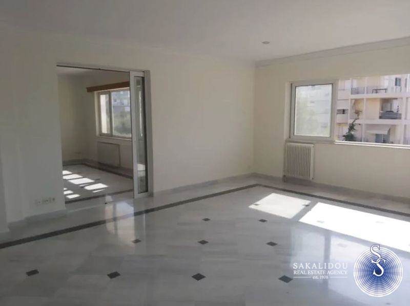 Glyfada Down Town, amazing 3rd floor apartment  