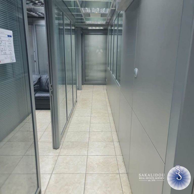 (For Sale) Commercial Building || Athens North/Papagos - 2.090 Sq.m, 4.000.000€ 